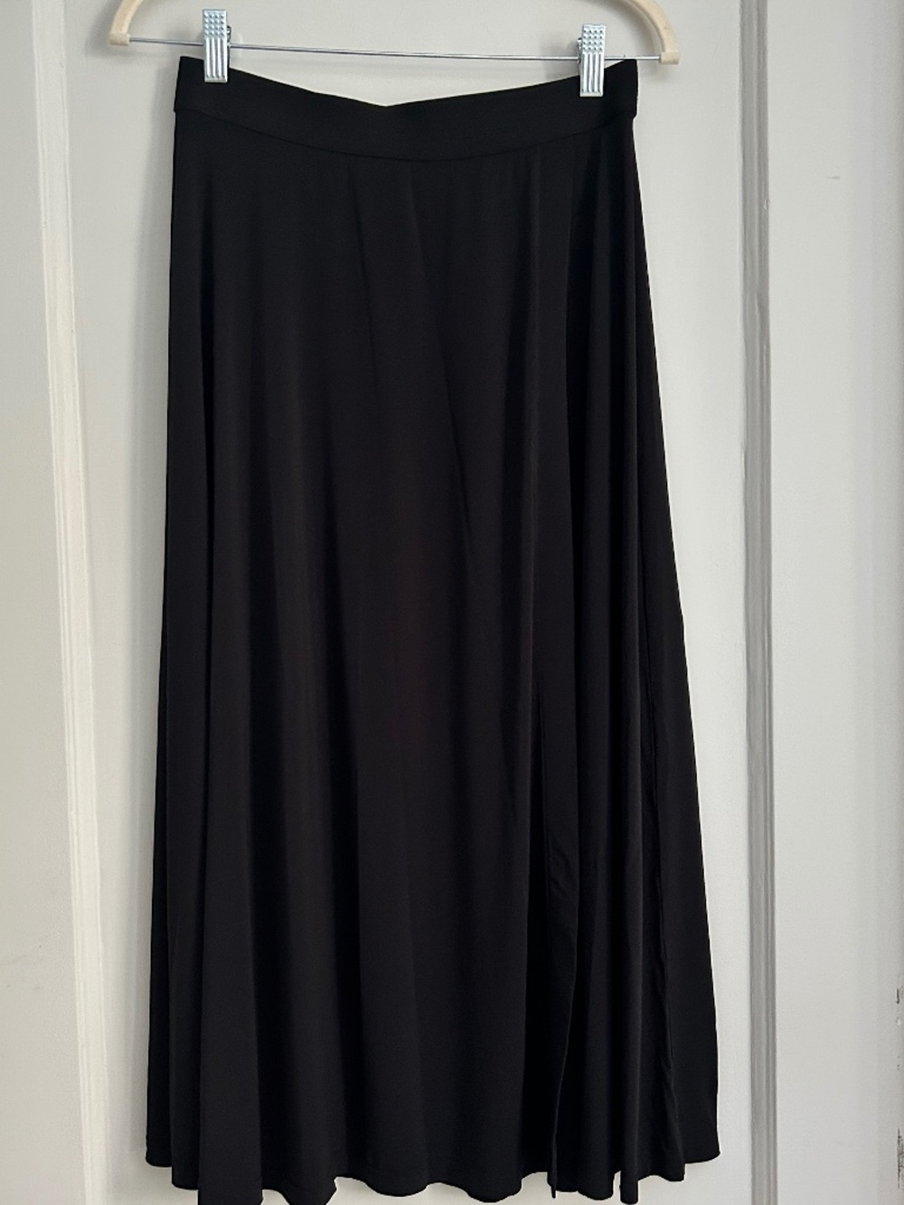 M.M. LaFleur Ara Midi Skirt- Light Jersey in Black